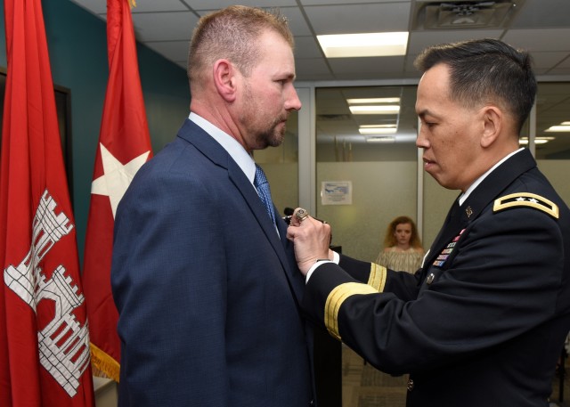 General recognizes security officer wounded in Iraq IED attack