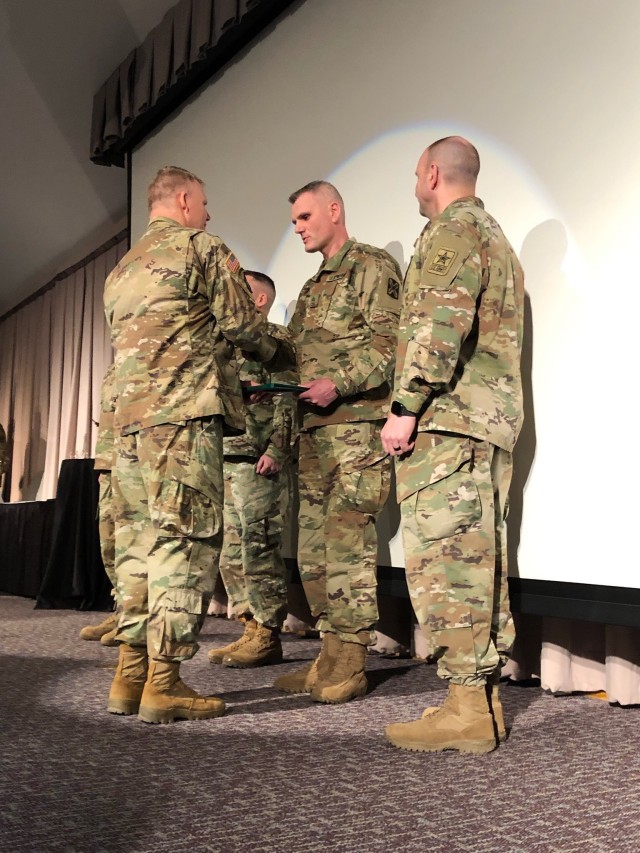 Washington National Guard Military Intelligence units recognized for language program
