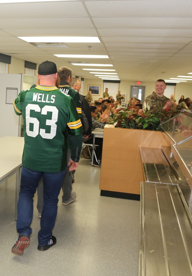 Green Bay Packers 2019 Tailgate Tour visits with Soldiers at Fort McCoy