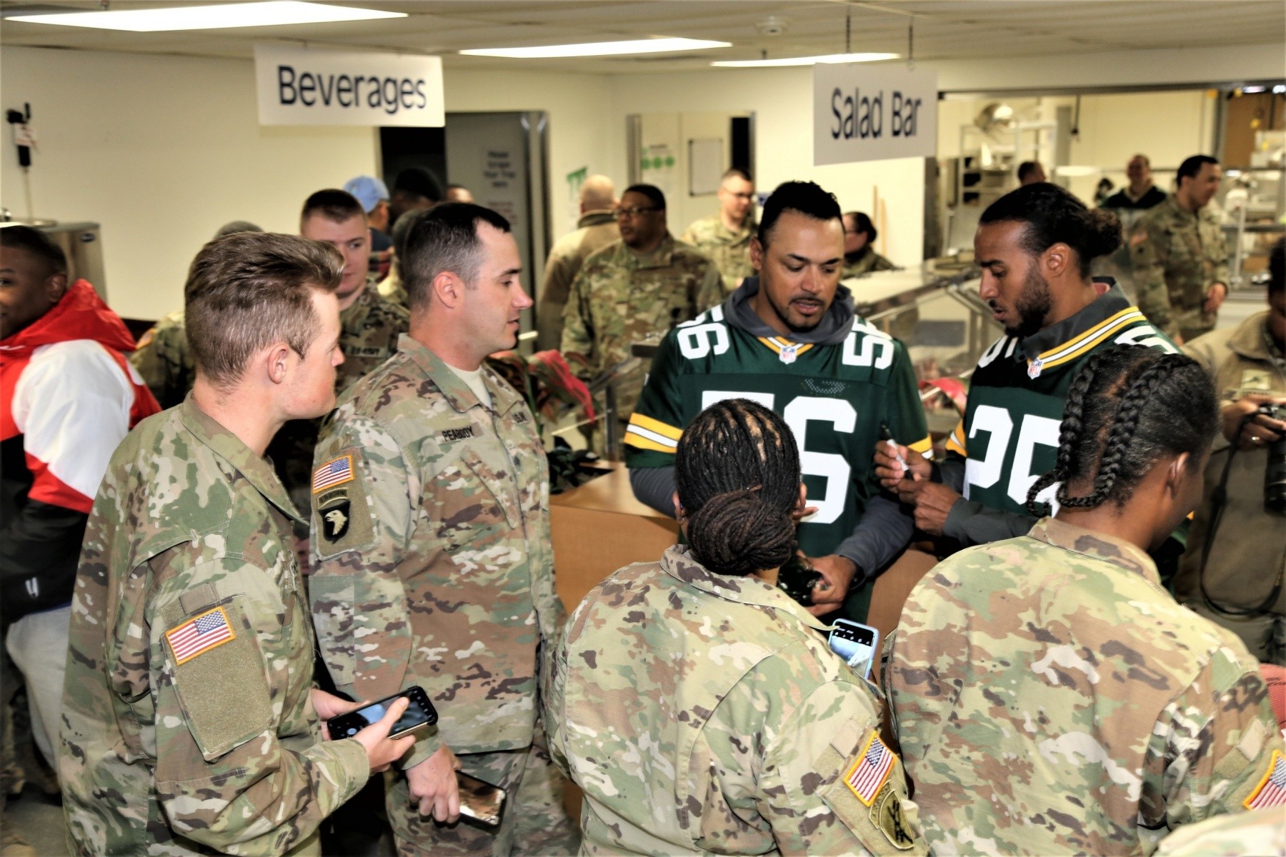 Green Bay Packers 2019 Tailgate Tour visits with Soldiers at Fort