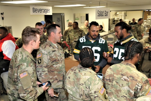 Green Bay Packers 2019 Tailgate Tour visits with Soldiers at Fort McCoy