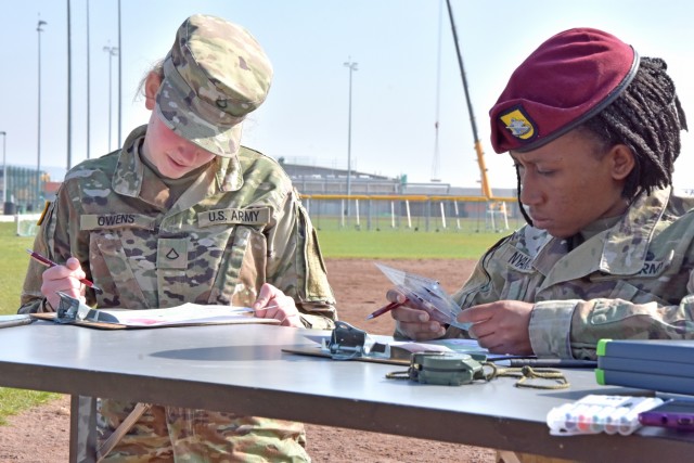 Paralegal Soldiers prove skills in competition