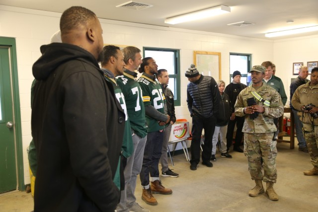 Green Bay Packers 2019 Tailgate Tour visits with Soldiers at Fort McCoy