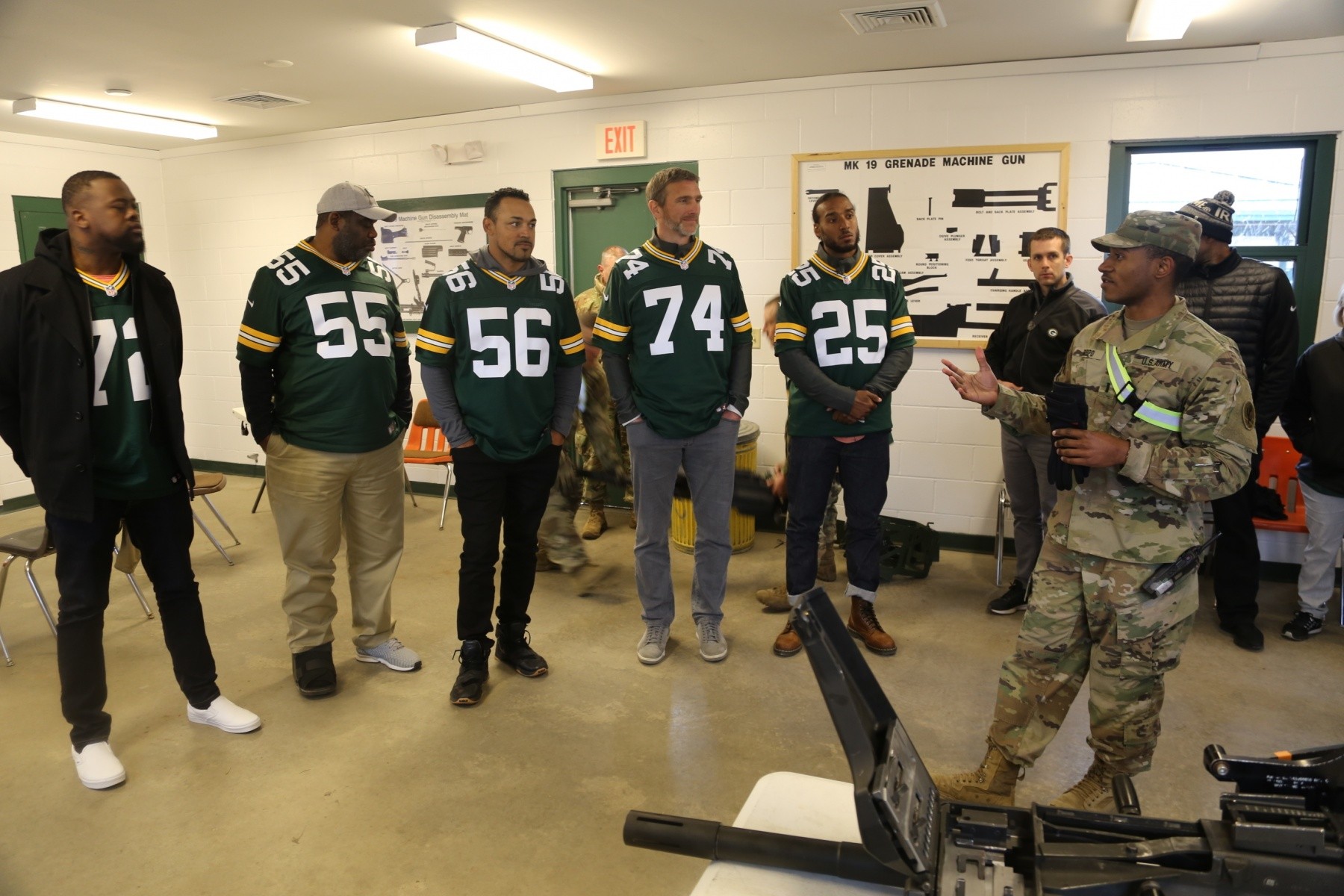 Green Bay Packers 2019 Tailgate Tour visits with Soldiers at Fort