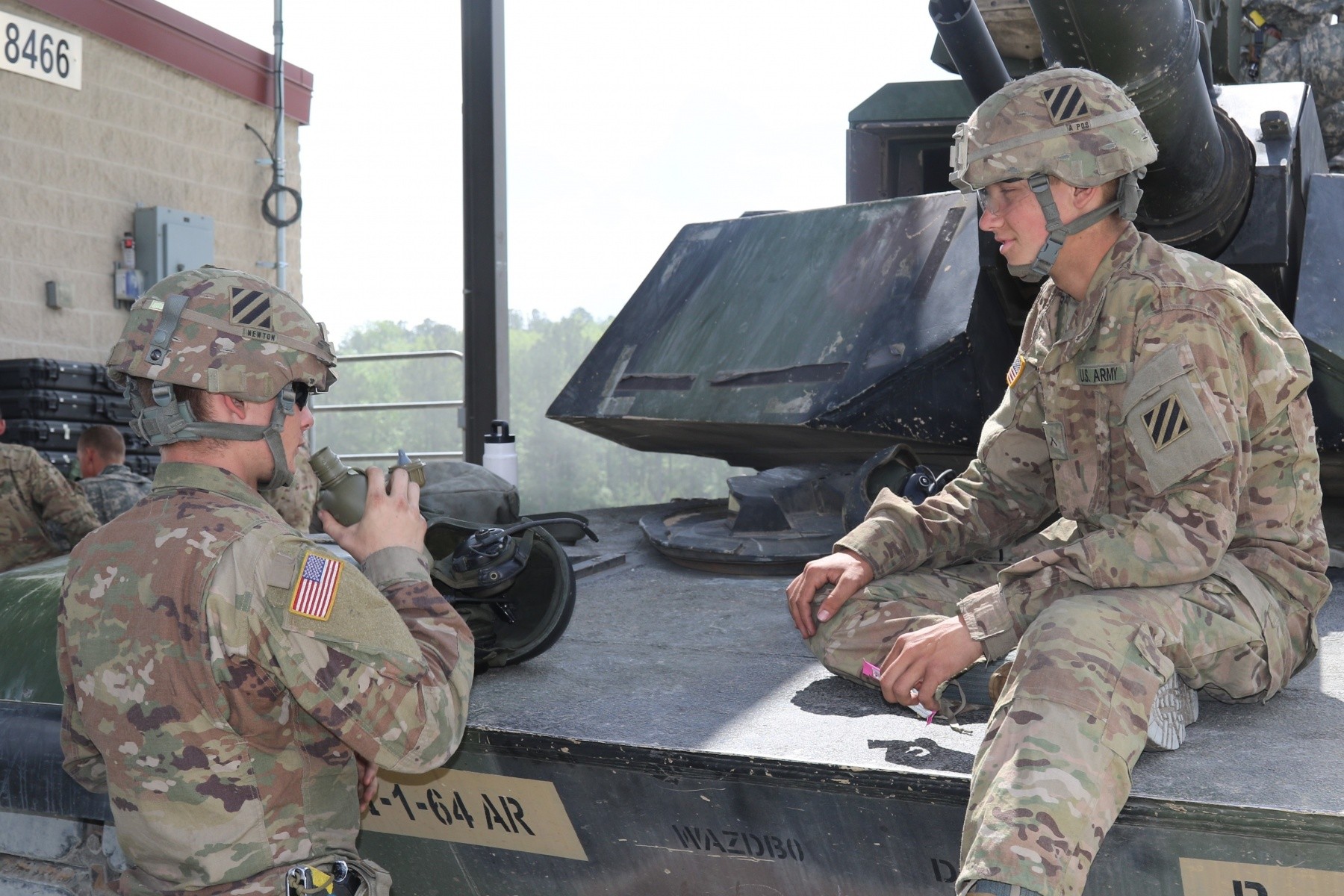 Raider Soldiers Blow Away Gunnery Table Five | Article | The United ...