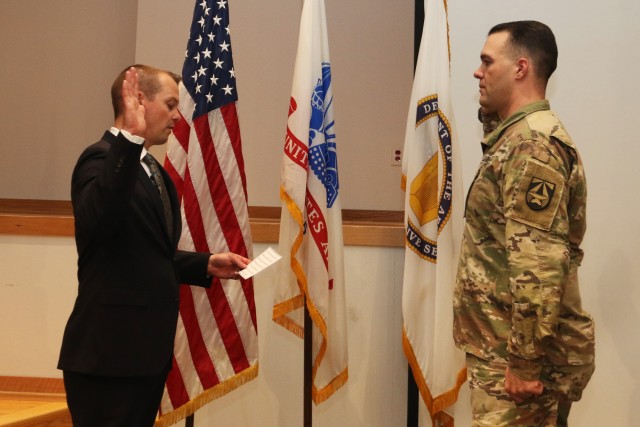 C5ISR Signal Soldier becomes first CCDC re-enlistment