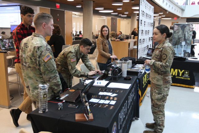 Army cyber Soldiers, civilians join with Northeastern University for Cyber Day