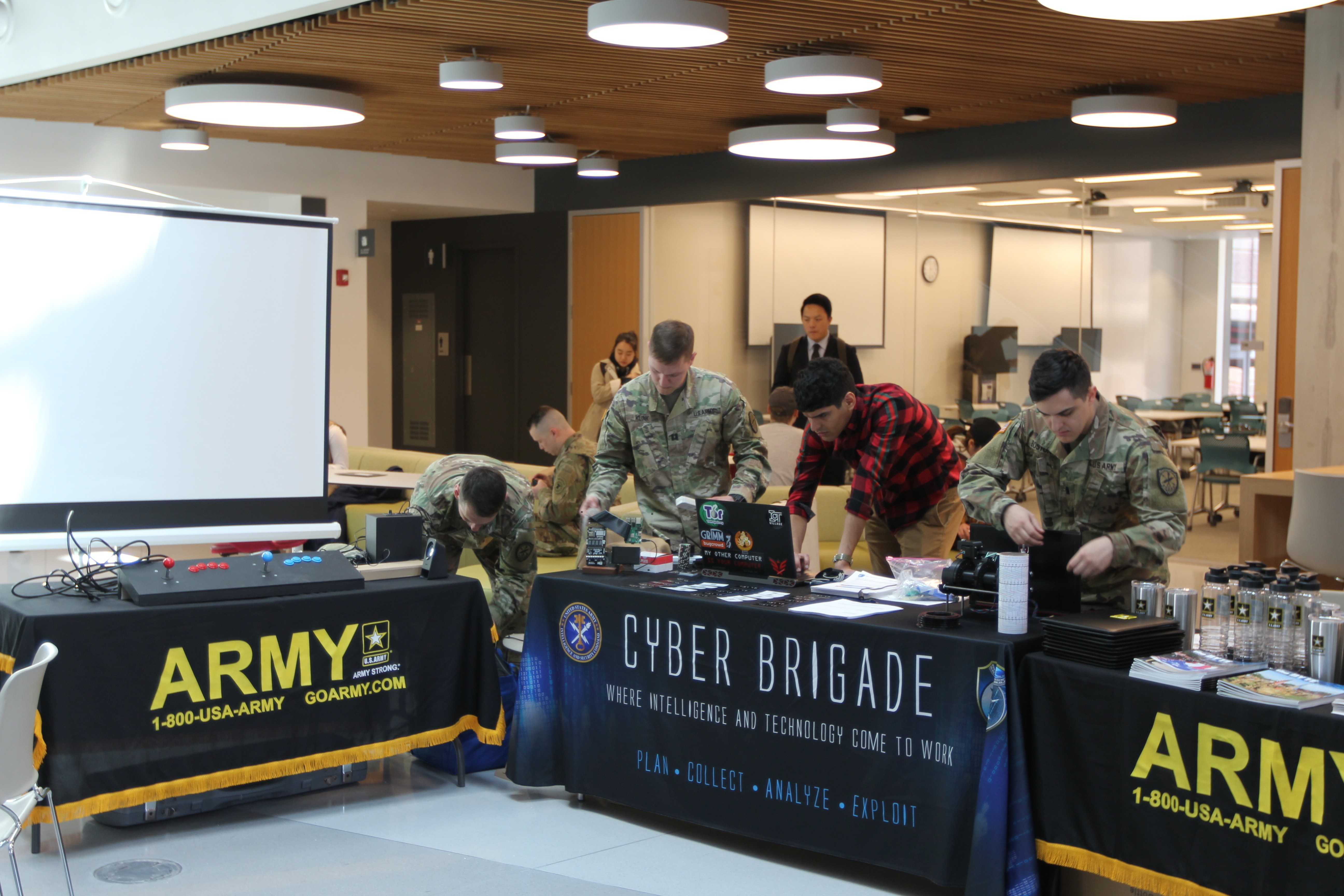 Army Cyber Soldiers Civilians Join With Northeastern University