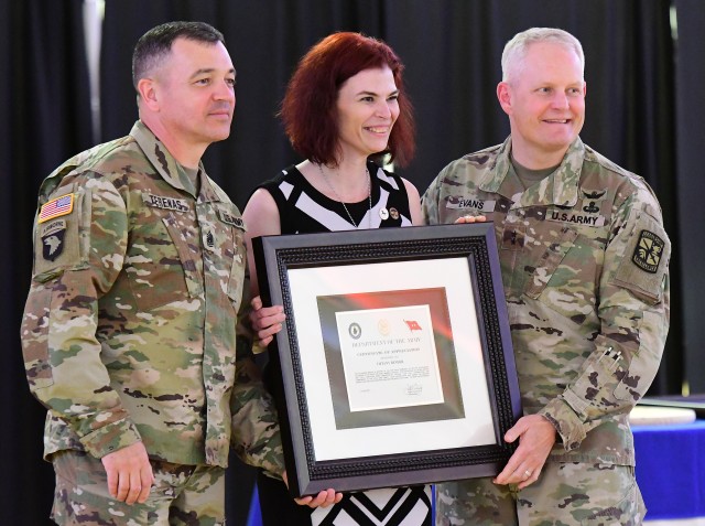 Volunteer of Year ceremony celebrates heart of Fort Knox community