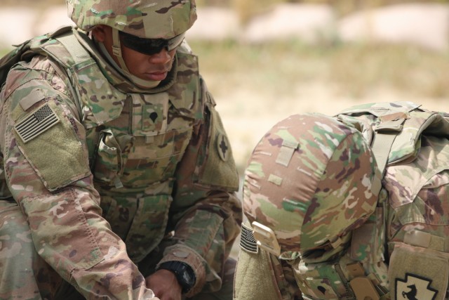 300th Sustainment Brigade Combat Lifesaver Training