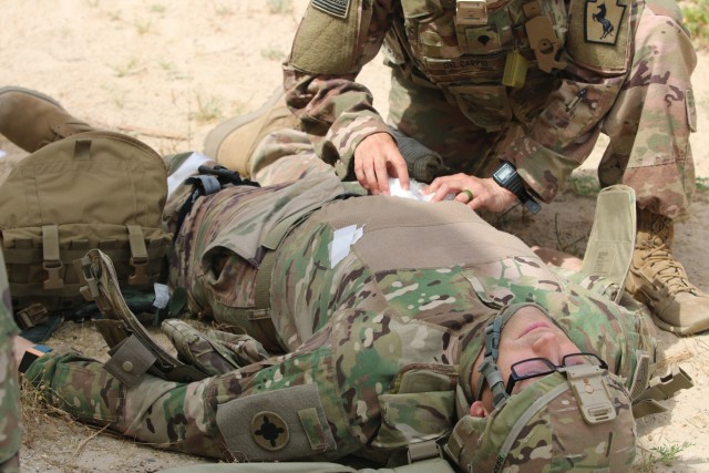 300th Sustainment Brigade Combat Lifesaver Training