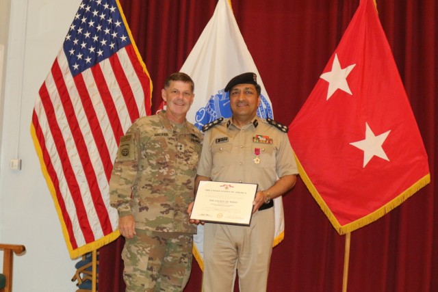 Award Ceremony for BG Khalid