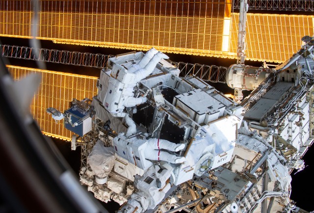 Army astronaut reflects on mission 250 miles above Earth