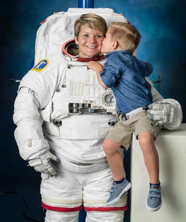 Army astronaut reflects on mission 250 miles above Earth