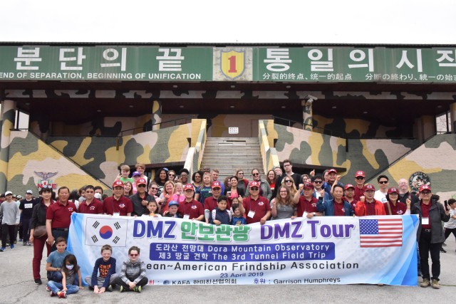 Humphreys tours DMZ thanks to Korean Good Neighbors