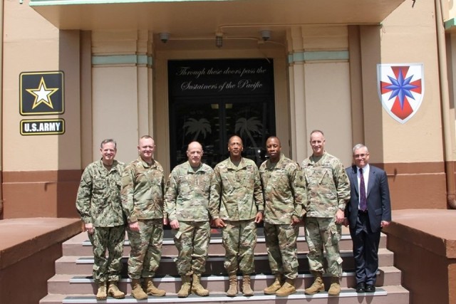 USTRANSCOM Commander visits 8TSC