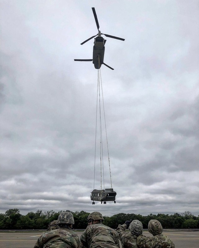Oklahoma Guardsmen take flight in aircraft recovery training