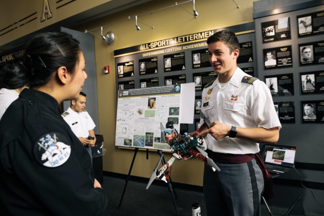 Projects Day: The pinnacle of the academic year at West Point | Article ...