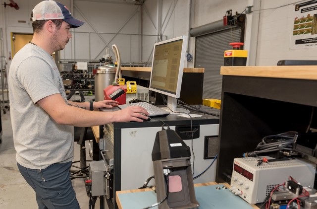 Teamwork primes training devices, boosts combat readiness