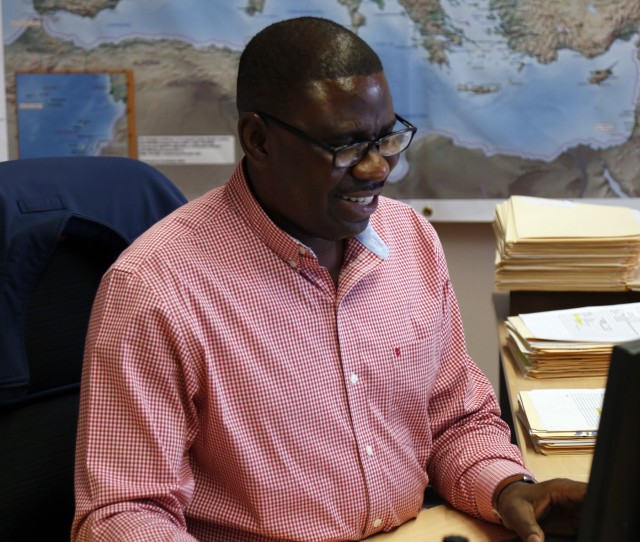 21st TSC member recognized as Army's top transportaton civilian