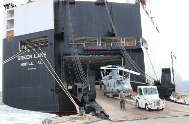 Tri-service team offloads Marine Corps cargo at Pearl Harbor