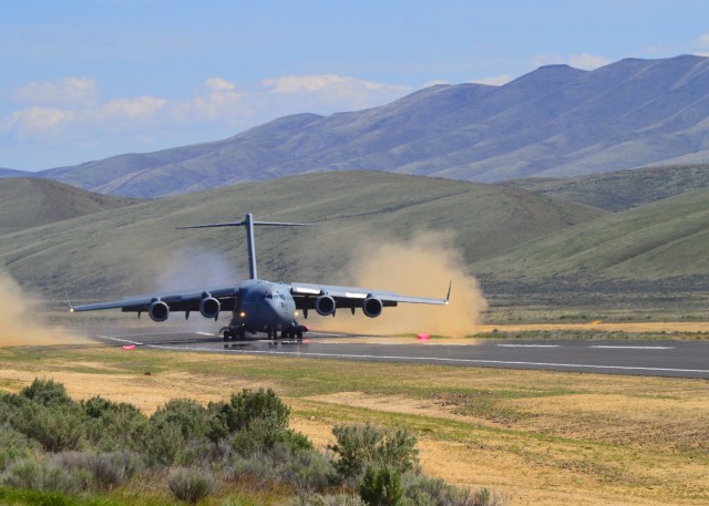 Landing at the Selah airstrip