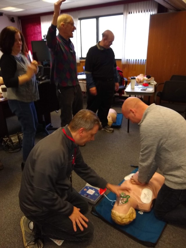 USACE employees practice CPR skills
