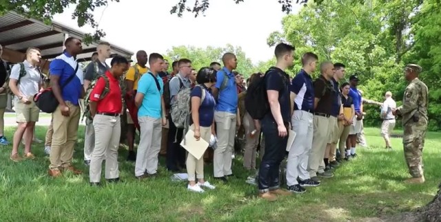 1st Regiment Cadets arrive at Fort Knox