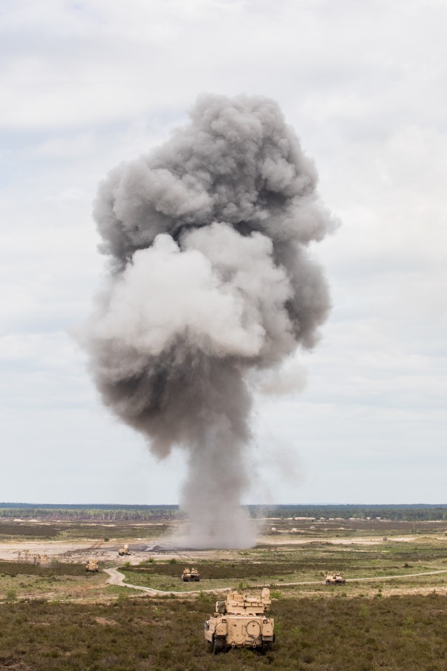 Combat Engineers Conduct Breach Training