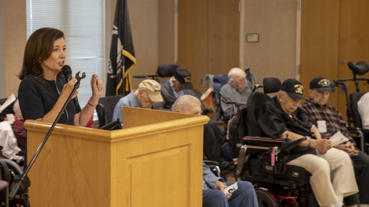 New York National Guard Leaders Honor World War Ii Veterans On D Day