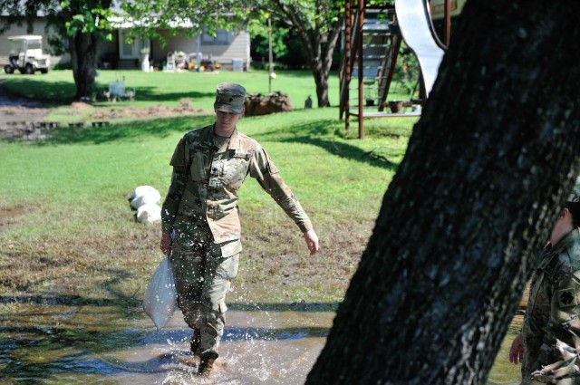 Sand Springs resident opens heart and home to Oklahoma Guardsmen