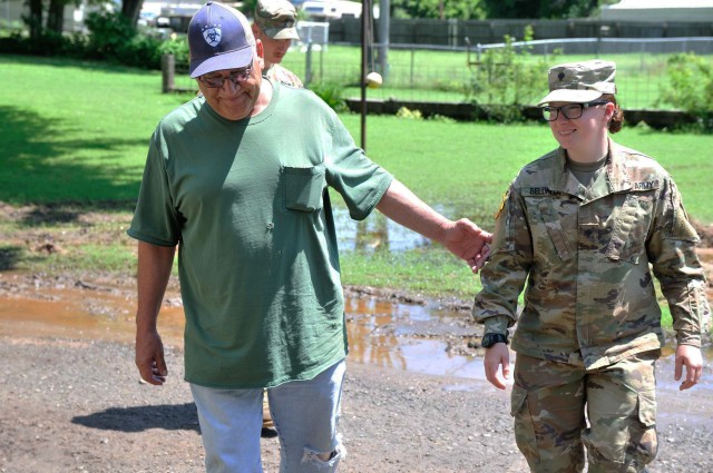 Sand Springs resident opens heart and home to Oklahoma Guardsmen