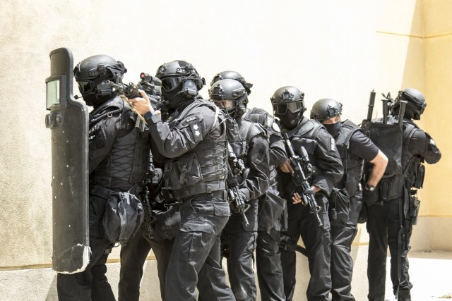 U.S. Army partners with Kuwaiti counterparts for exercise