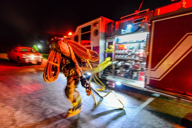 South Carolina National Guard tests Soldiers during night fire drill