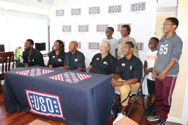 Hoops for Troops motivates fans at Schofield Barracks