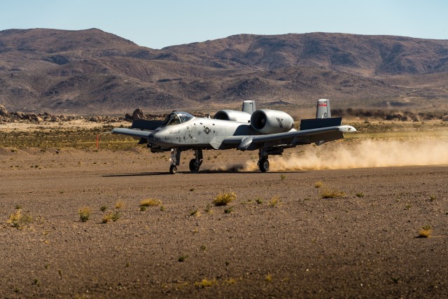 Grounded: Idaho pilots land to work with Idaho Soldiers