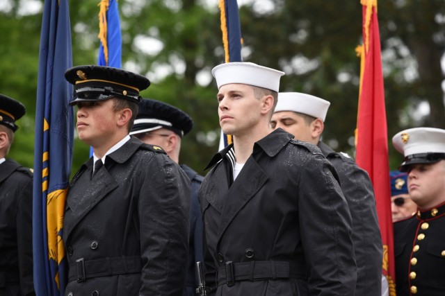 Commentary: The presence of comrades on Memorial Day