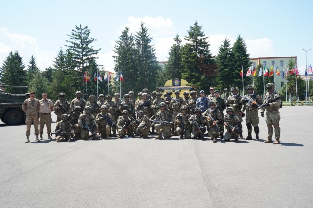 2CR and Romania foster partnership during SG19 static display