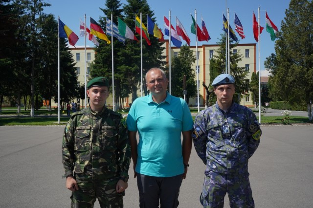 2CR and Romania foster partnership during SG19 static display
