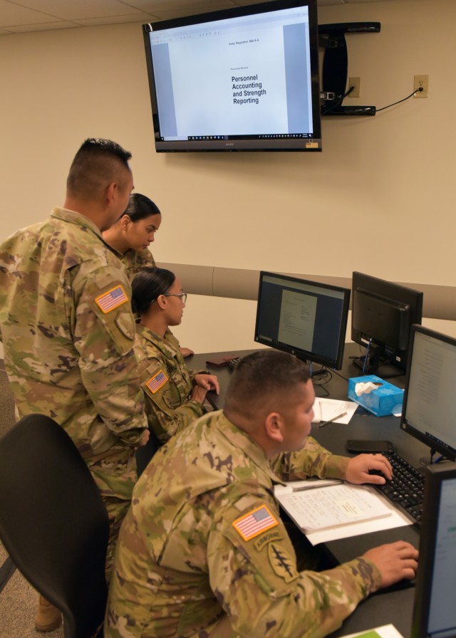 Soldiers use live database to train for IPPS-A | Article | The United ...