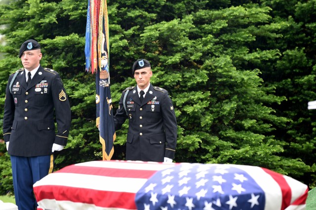 Last surviving medic from World War II 'Band of Brothers' Battalion honored during funeral service