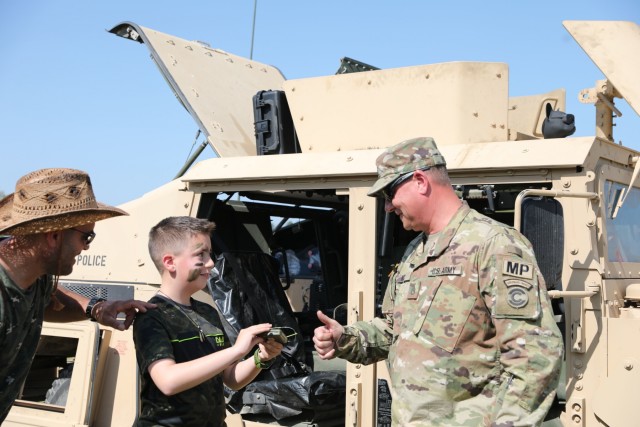 U.S. and Slovenian militaries celebrate community day
