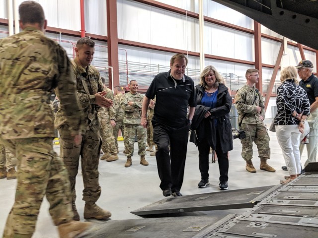 Reunited Vietnam War veterans share their experiences with Fort Drum Soldiers