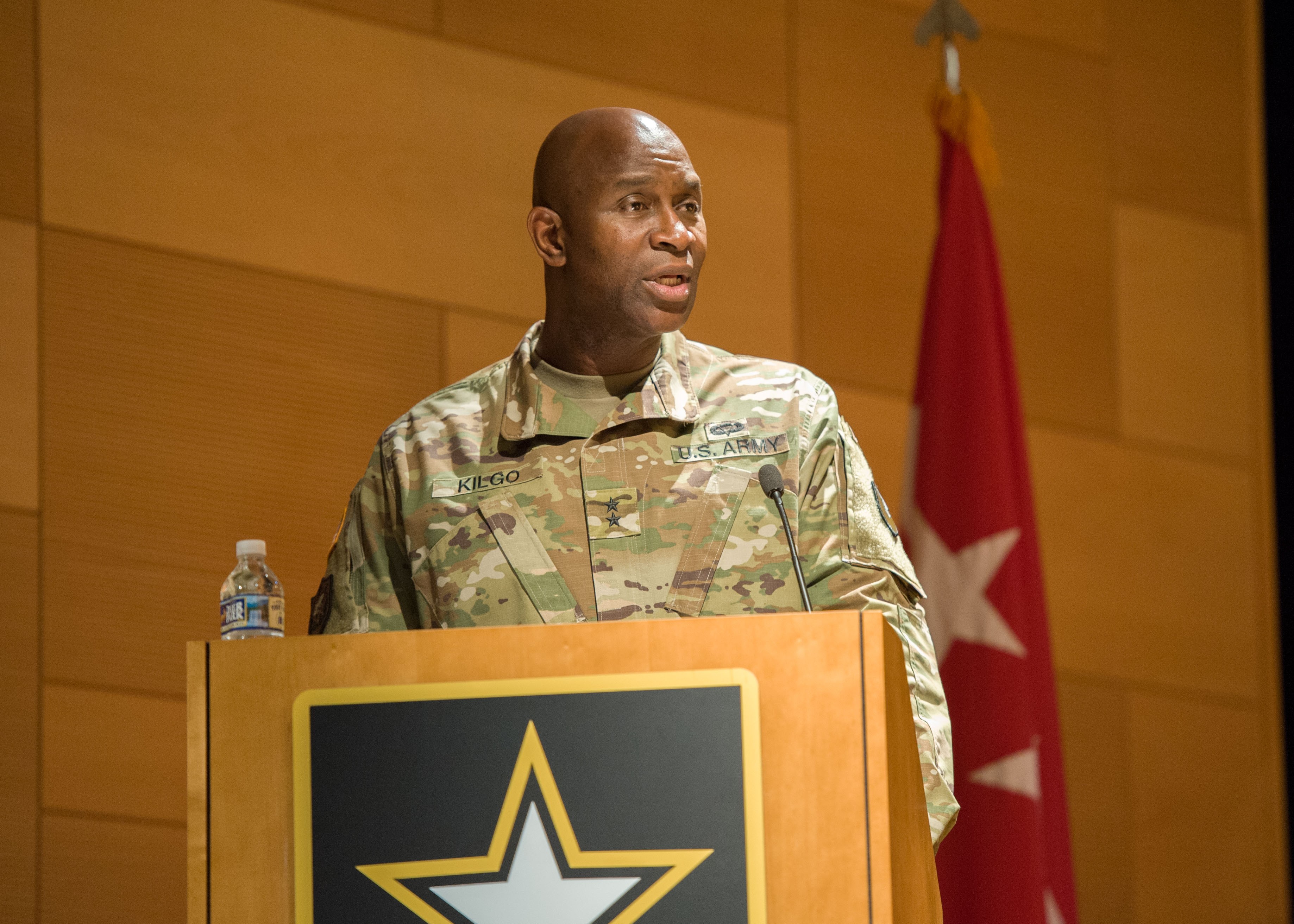 CECOM leadership changes hands | Article | The United States Army