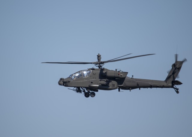 Pilots, ground troops combine to test Apache helicopter modernization upgrades