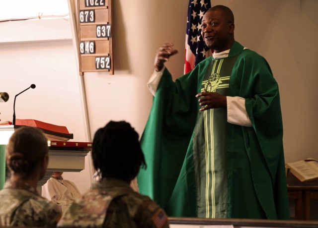 U.S. Army Chaplain preaches to deployed troops at the Southwest Border