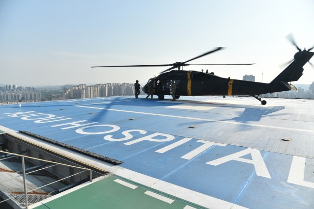 Eighth Army give HHS leader insight into emergency ops, U.S.-Korean alliance