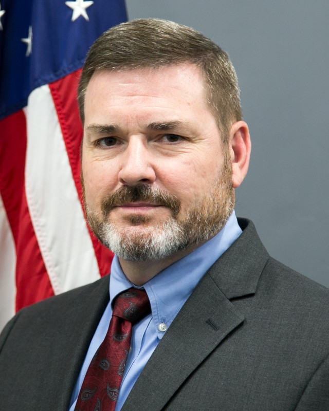 Senior aviation expert goes to industry after 3 decades of government service