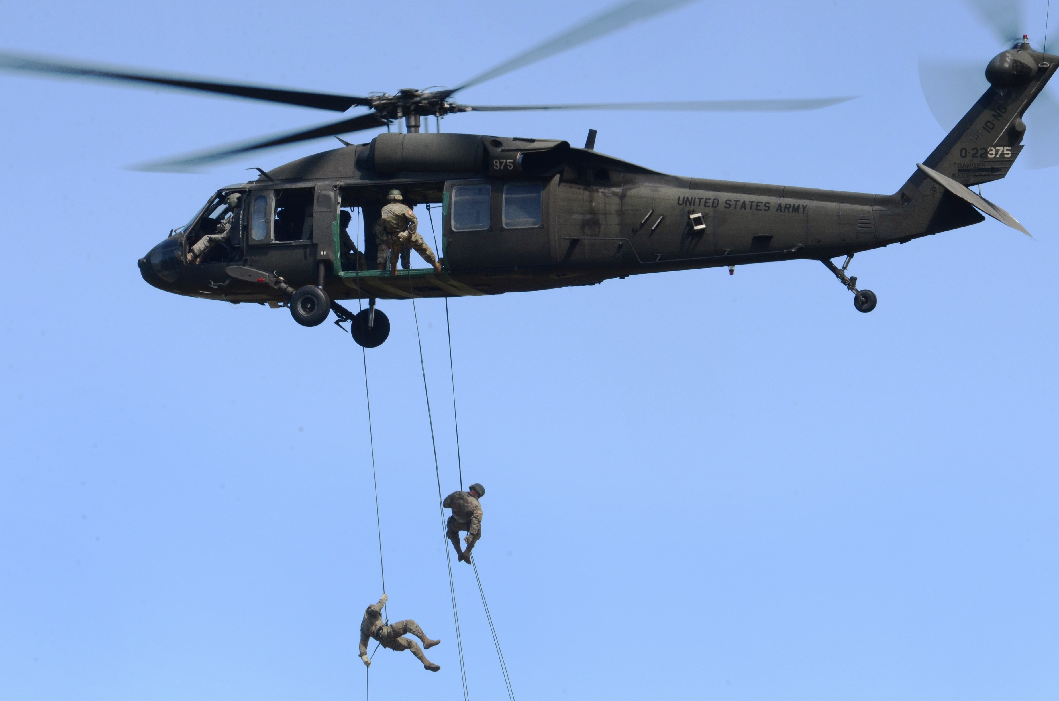 Idaho Army, Air Guardsmen earn air assault badges | Article | The ...