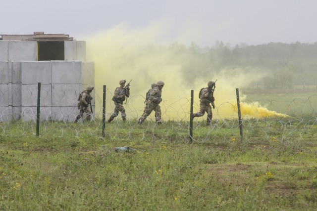1-32 IN Conducts Live-Fire Exercise